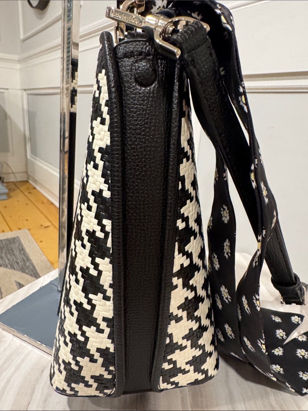 kate spade Bag Darcy Small Leather Black White Houndstooth Woven Crossbody - Picture 8 of 17